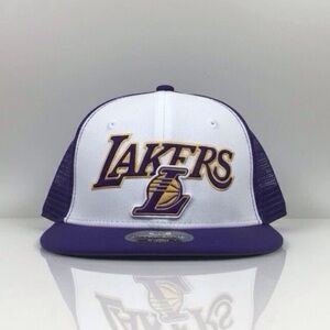 LA Lakers Ultra Game Trucker
Snapback Hat White Purple Mesh
NBA Cap NEW